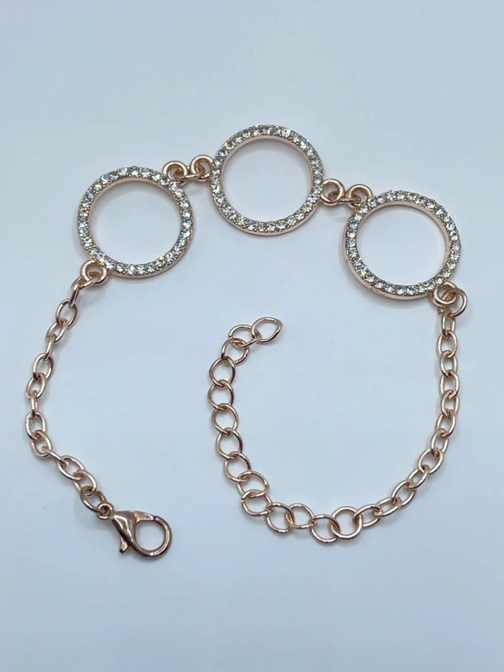Unsigned chic sparkly